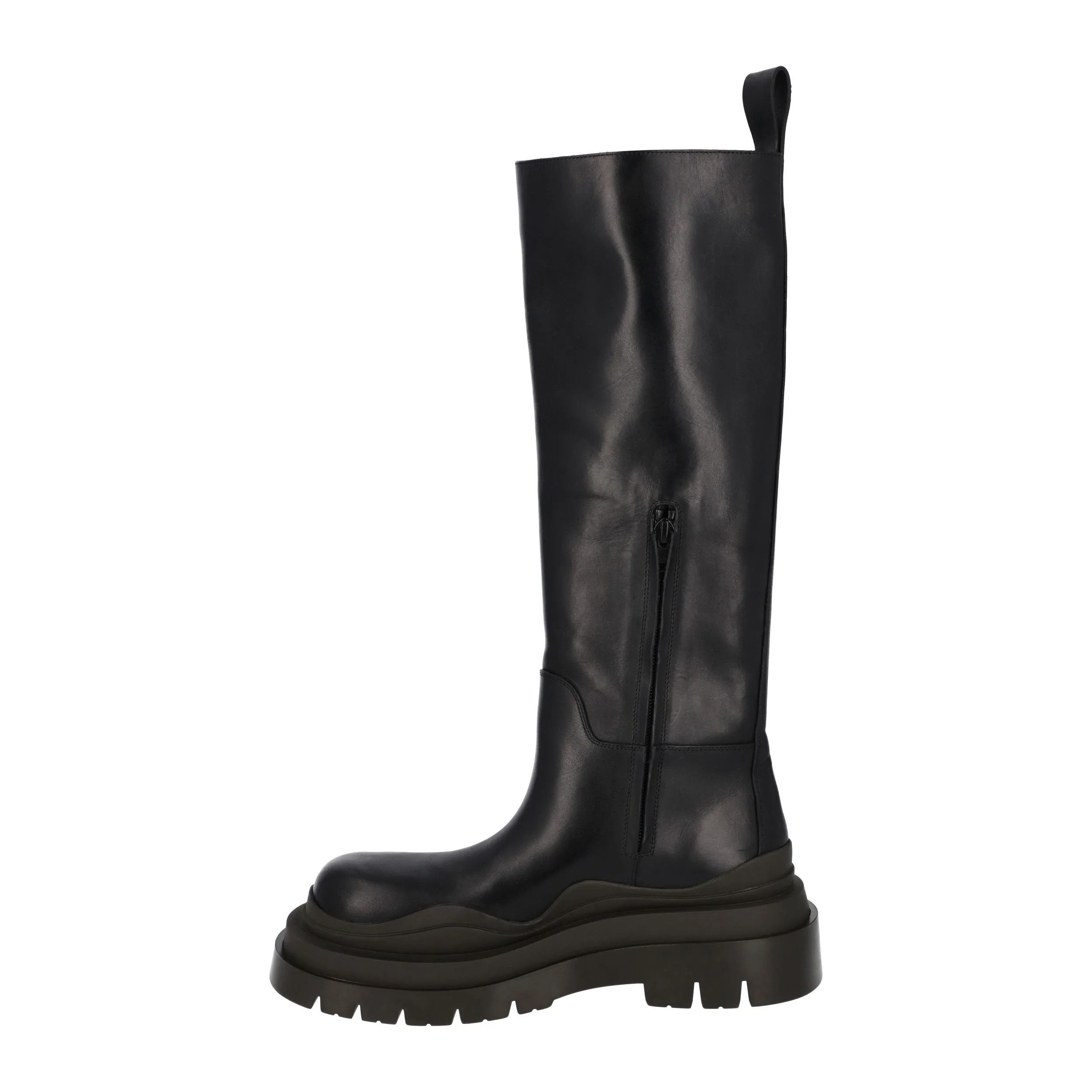 Bottega Veneta Tire Boot in Calfskin in black