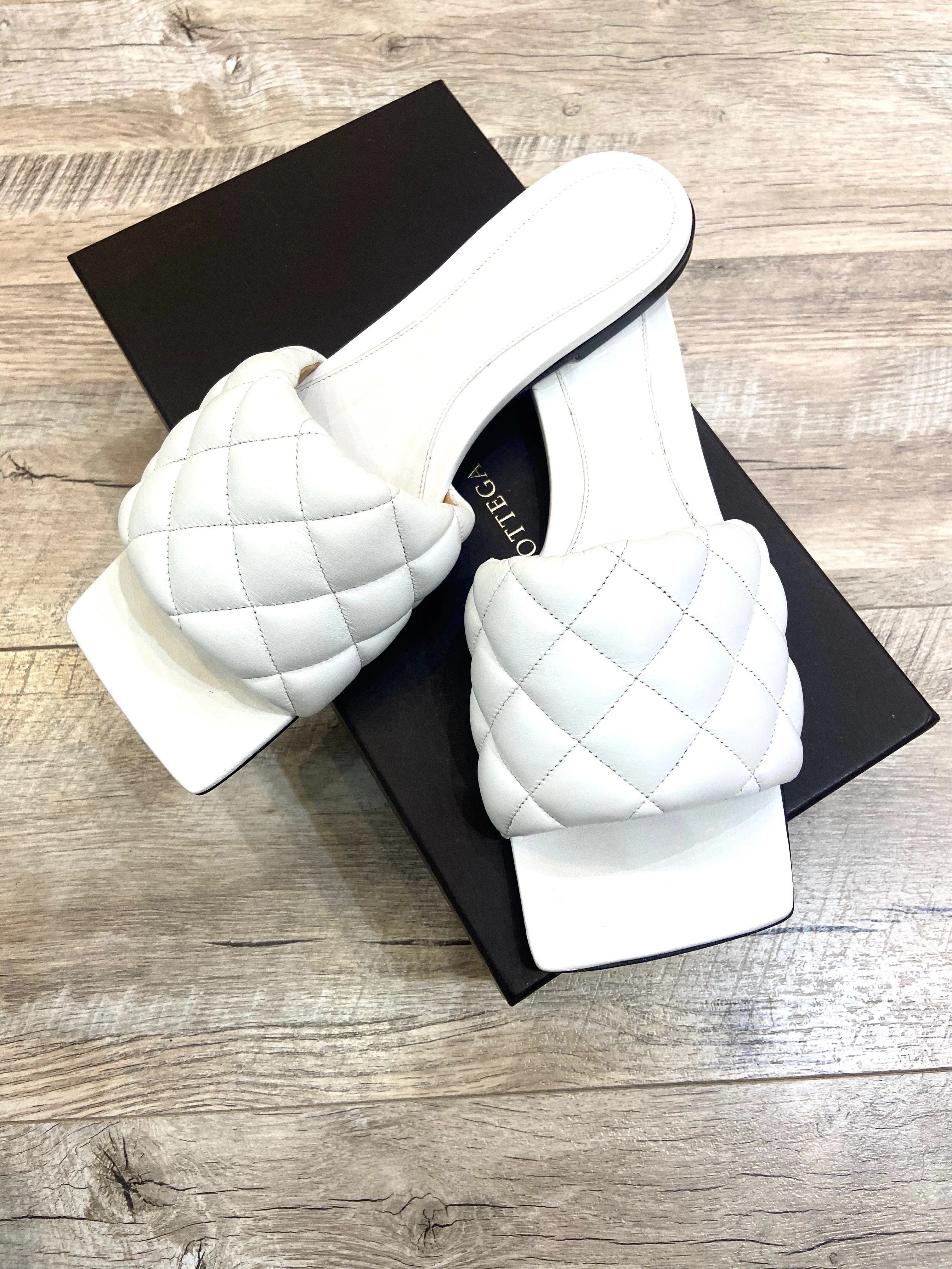 BOTTEGA VENETA WHITE INTRECCIATO NAPPA MULES