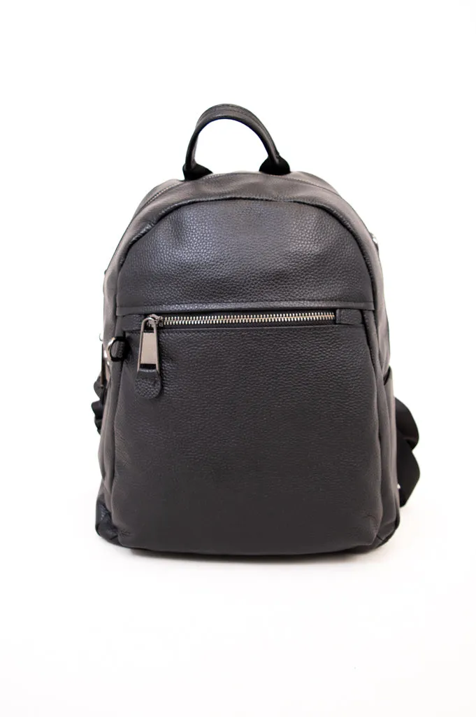 Classic Backpack 7929, Black, Leather