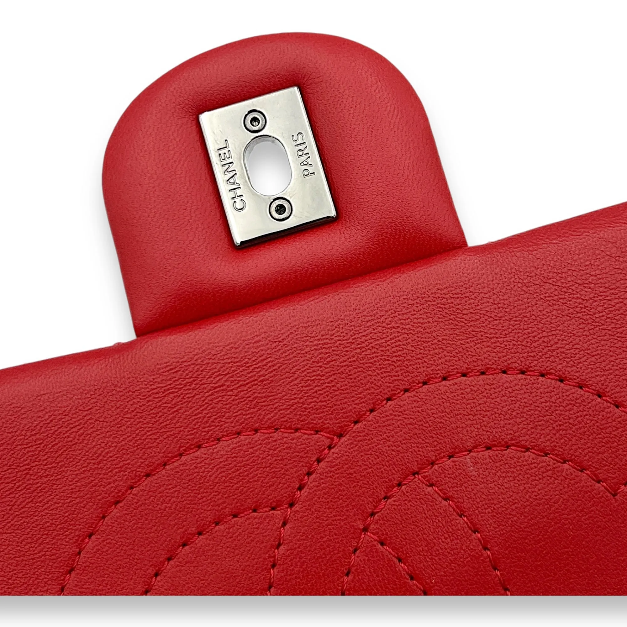 Classic Single Flap Red Shoulder Bag in Lambskin, Silver hardware