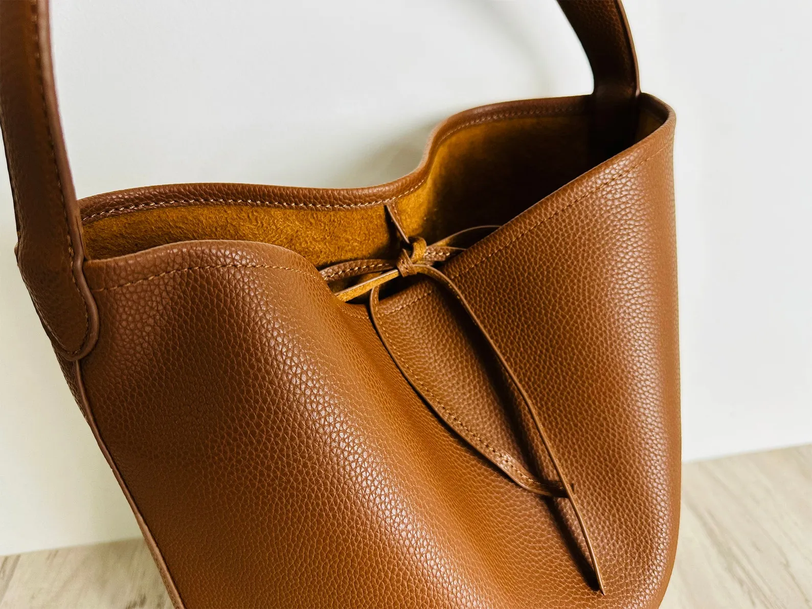 Full Grain Leather Bucket Bag for Women