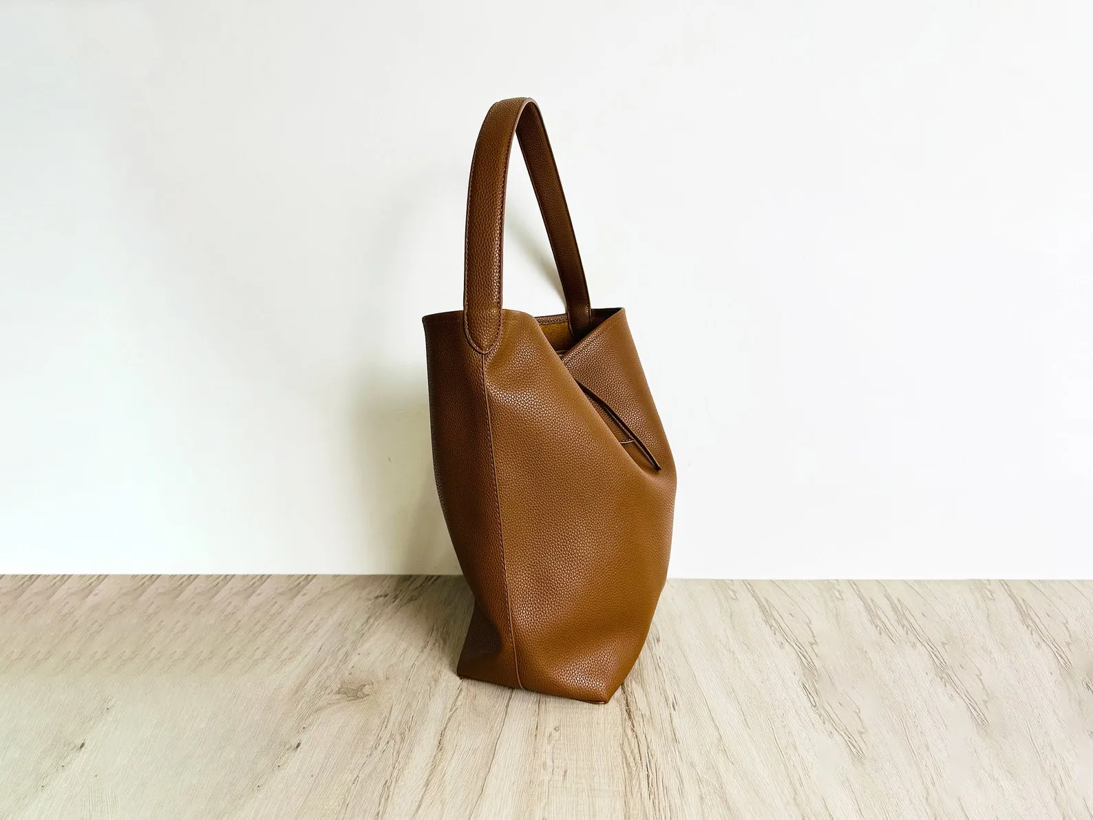 Full Grain Leather Bucket Bag for Women