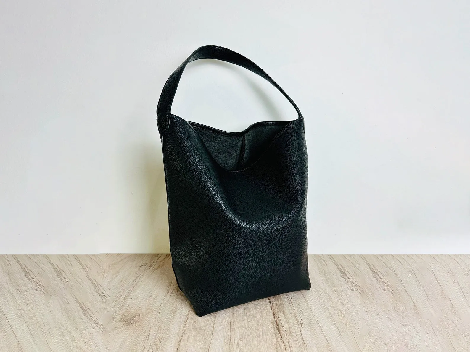 Full Grain Leather Bucket Bag for Women