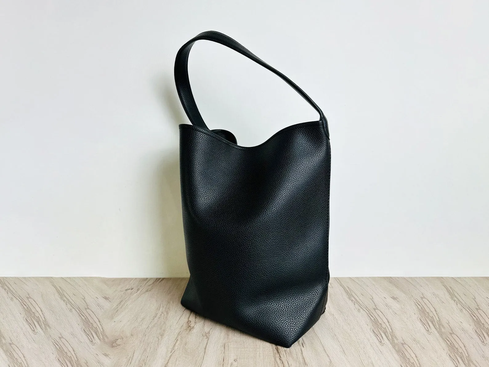 Full Grain Leather Bucket Bag for Women