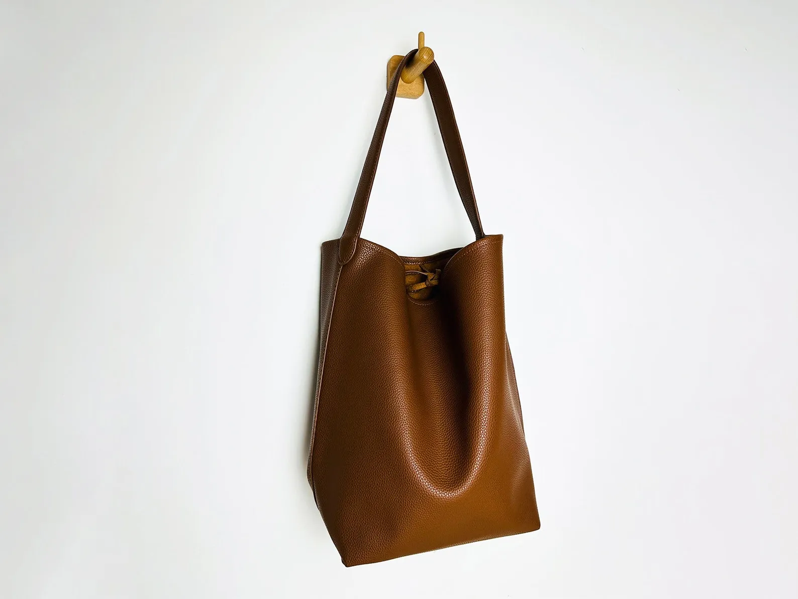 Full Grain Leather Bucket Bag for Women