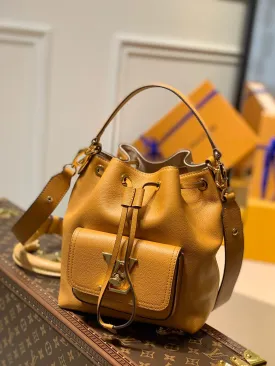 LB696 Lockme Bucket Bag / HIGHEST QUALITY VERSION