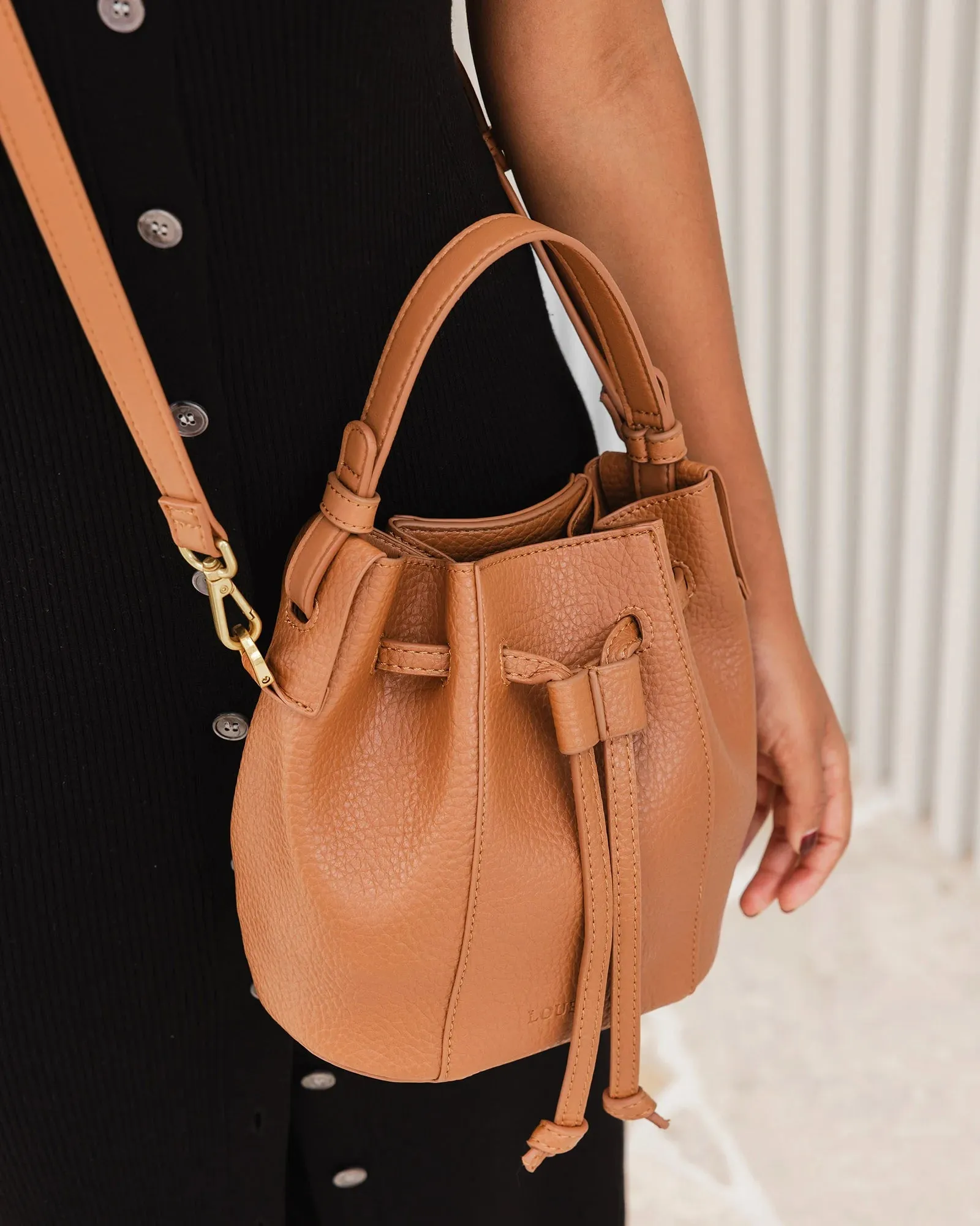 Louenhide - Montie Bucket Bag Tan