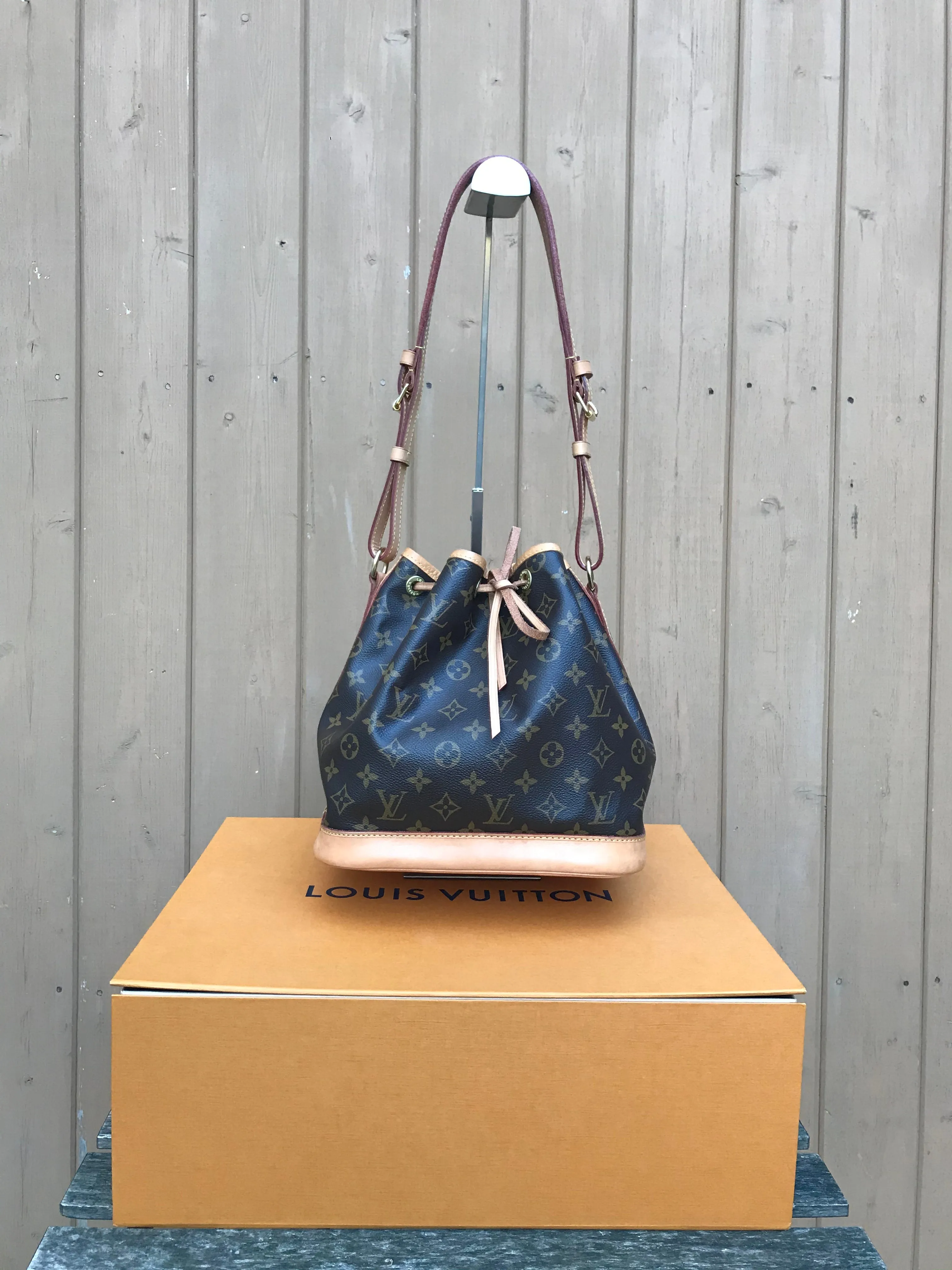 LOUIS VUITTON Monogram Canvas Petit Noe Bucket Bag