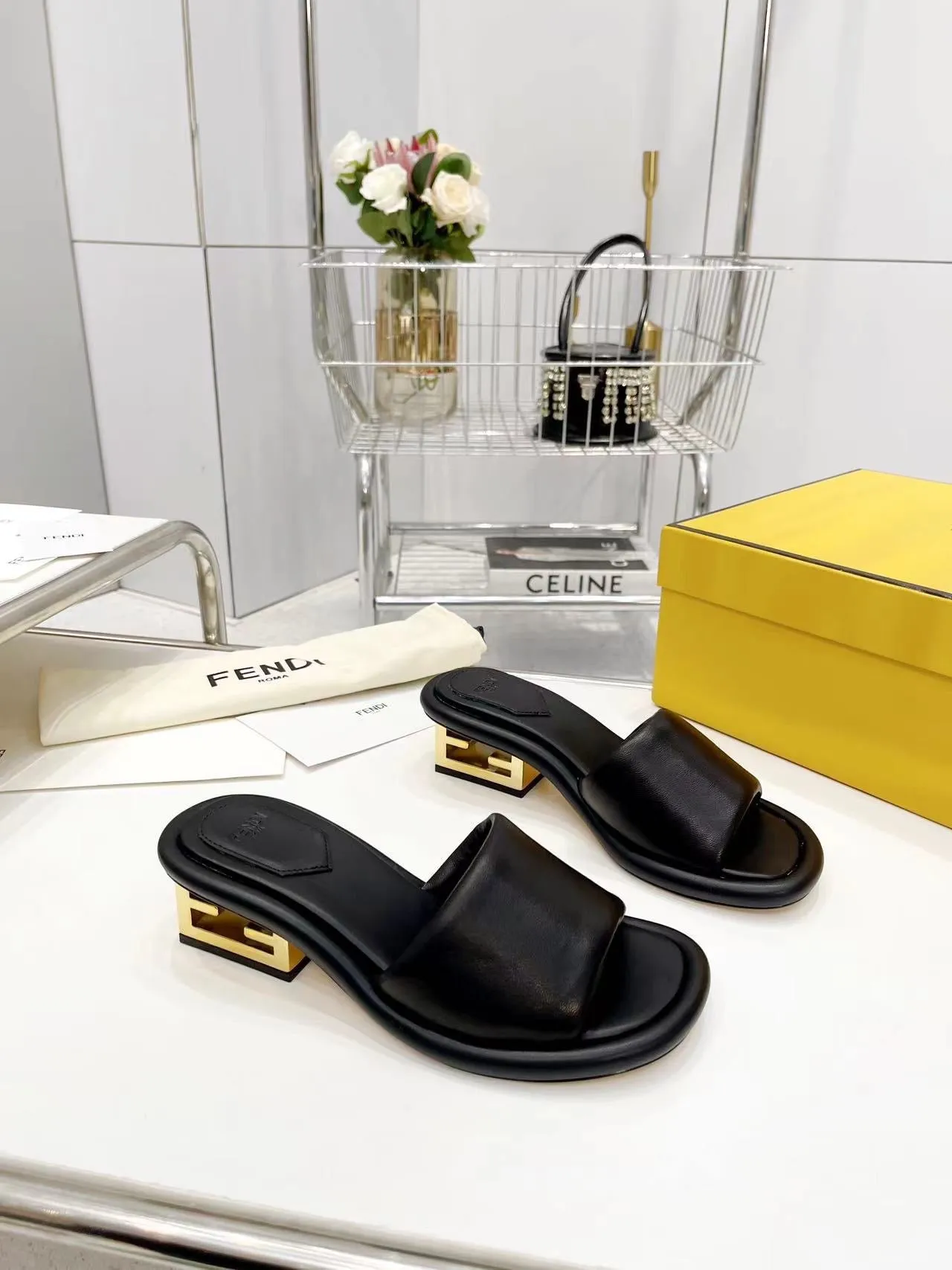 SE1047 Baguette Slides / Size5-10